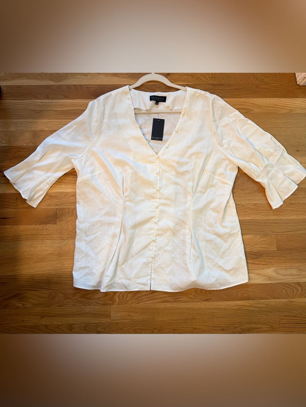 NWT Eloquii Cream Button-Front V-Neck Blouse